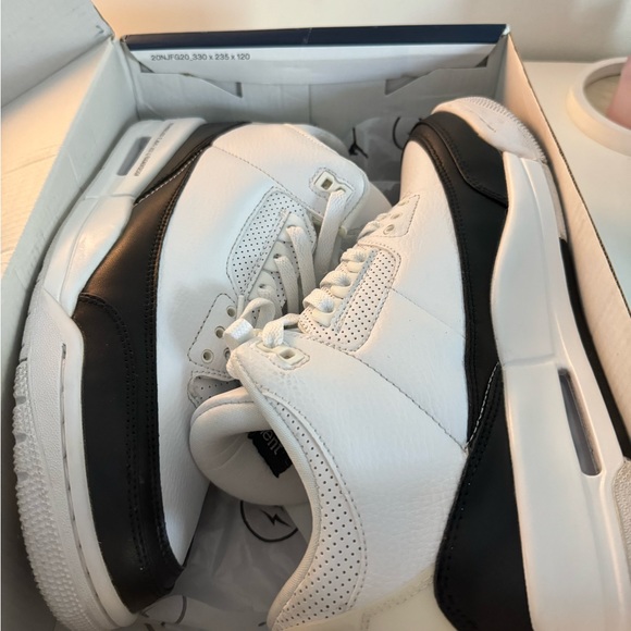 Jordan 3 Retro Fragment. Size 9.5 men’s. - Picture 3 of 6
